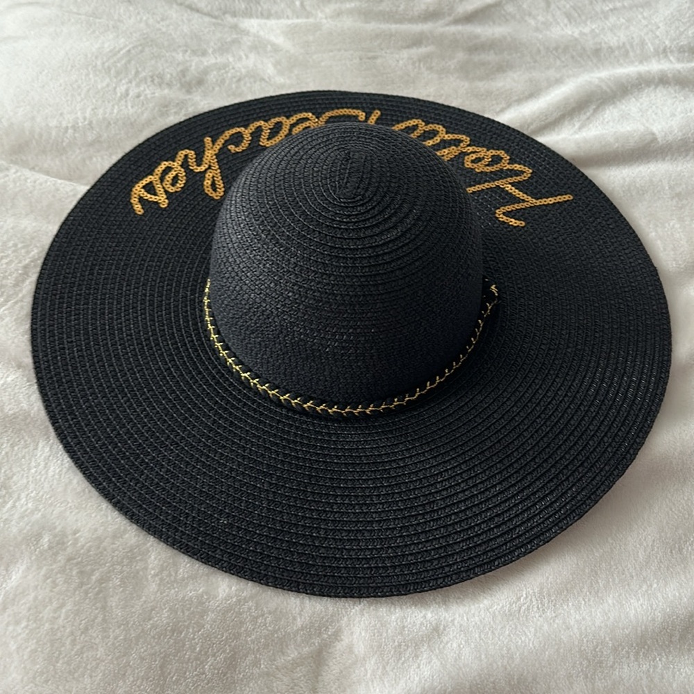 Beach Hat - Picture 2 of 4